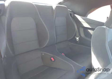 2017 Ford Mustang V6 z USA, uszkodzony, nr VIN 1FATP8EM5H5306344